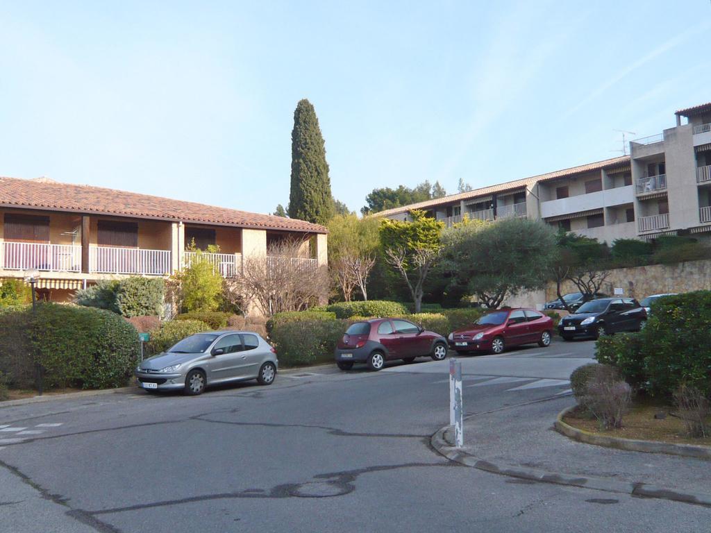 Apartment Les Aigues Marines-12 By Interhome Ла-Мадраг Экстерьер фото